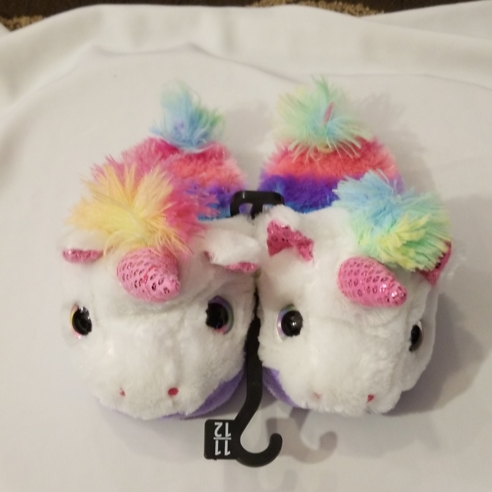 Girl's Unicorn Slippers - Picture 6 of 8